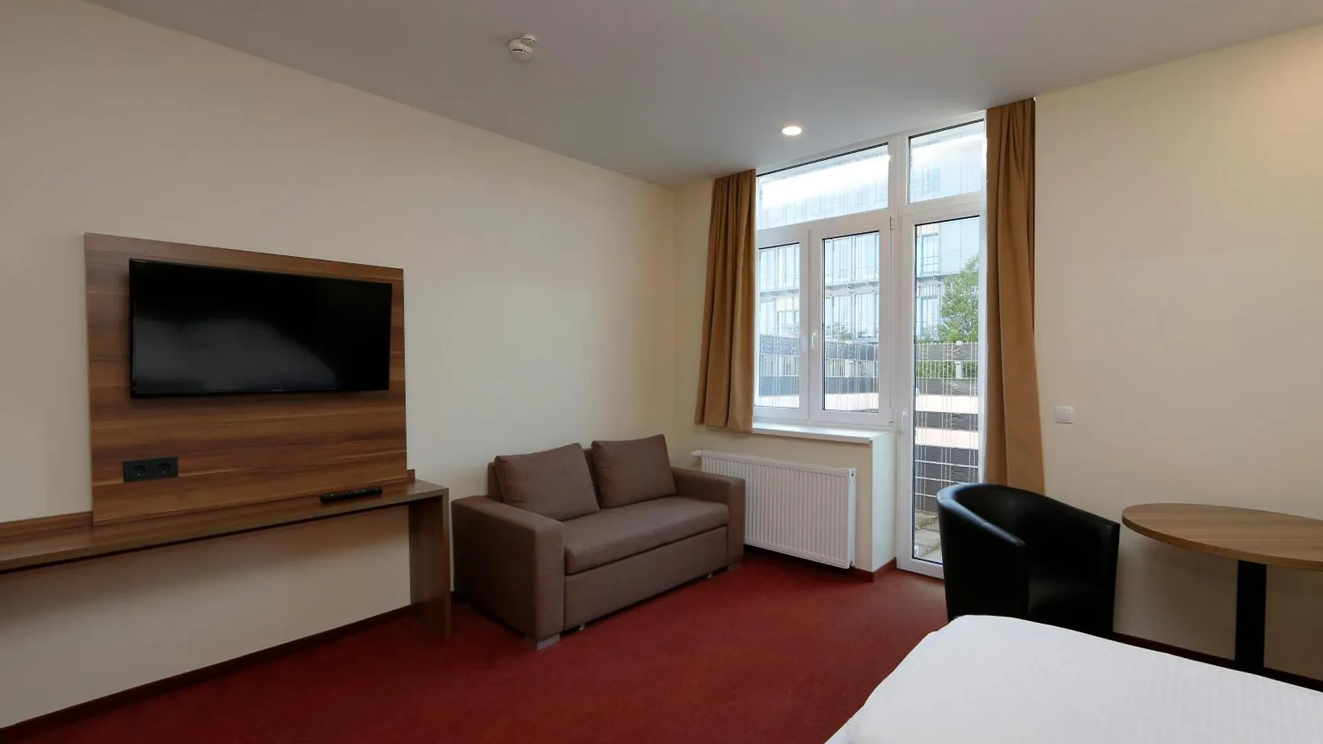 **  B&B Hotel Berlin-Adlershof Germany