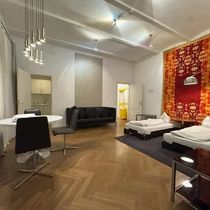 M M 70's Style Apartment