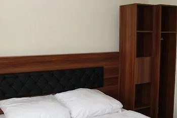 IBB Hotel Berlin-Airport 2*, Berlin Deutschland
